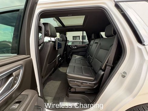 Used 2022 GMC Yukon SLT w/ SLT Premium Package AWD/4WD image 19