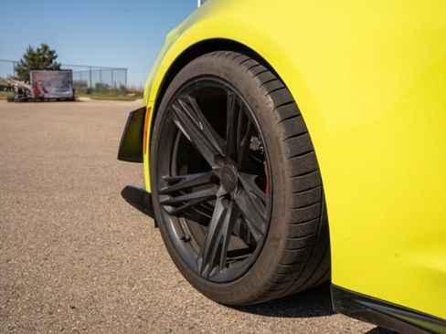 Used 2019 Chevrolet Camaro ZL1 RWD image 11