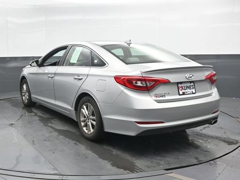 Used 2017 Hyundai Sonata SE FWD image 9