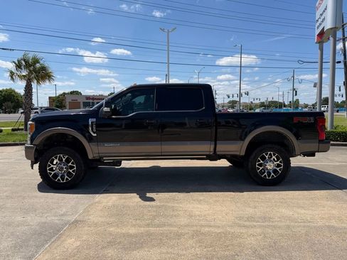 Used 2019 Ford F250 King Ranch w/ King Ranch Ultimate Package AWD/4WD image 2