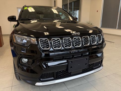 Used 2024 Jeep Compass Limited w/ Sun and Sound Group image 3