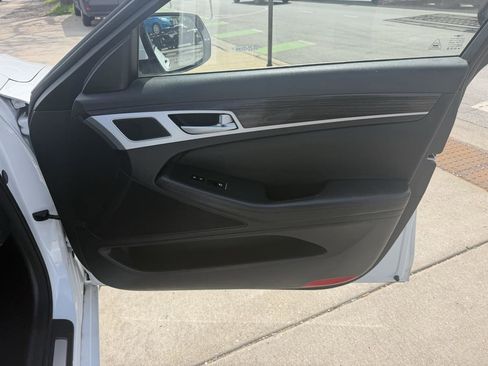 Used 2017 Genesis G80 3.8 image 18