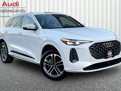 Used 2025 Audi Q5 Premium Plus w/ Premium Plus image 3
