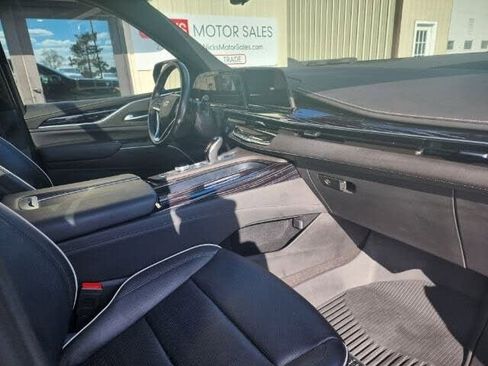 Used 2022 Cadillac Escalade Sport w/ Touring Package AWD/4WD image 43