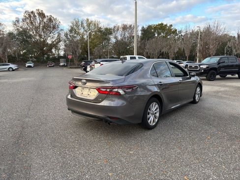 Used 2023 Toyota Camry LE image 3