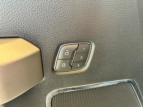 Used 2019 Ford F350 Lariat w/ Lariat Ultimate Package image 12