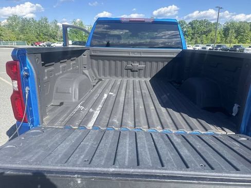 Used 2022 Chevrolet Silverado 1500 LTZ w/ Z71 Off-Road Package AWD/4WD image 27
