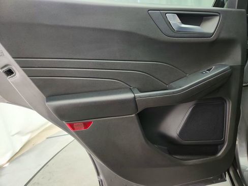 Used 2024 Ford Escape Platinum AWD/4WD image 27