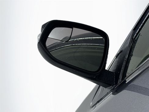 Used 2016 Toyota RAV4 XLE image 10