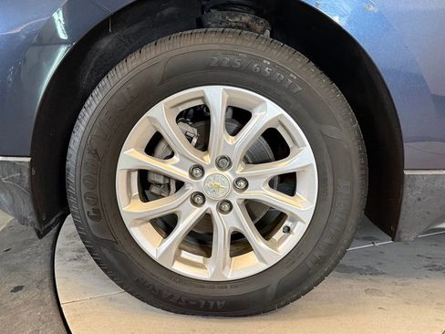 Used 2019 Chevrolet Equinox LS image 25