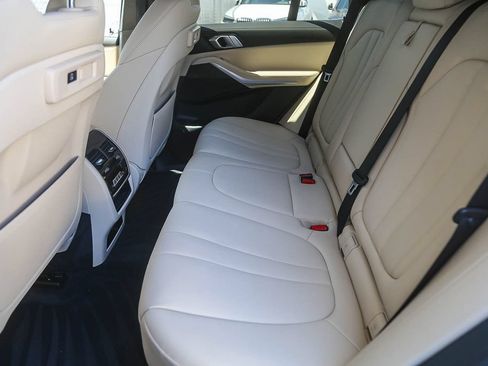 Used 2022 BMW X5 xDrive45e w/ Premium Package AWD/4WD image 15