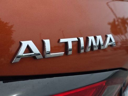Used 2022 Nissan Altima 2.5 SR FWD image 10