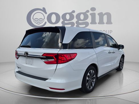 Certified 2024 Honda Odyssey EX-L image 5