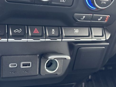 Used 2020 Chevrolet Silverado 2500 LT w/ Convenience Package image 39