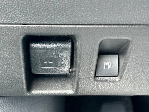 Certified 2025 Toyota Highlander Platinum AWD/4WD image 31