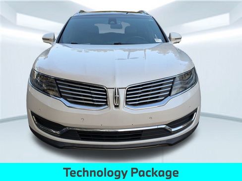 Used 2016 Lincoln MKX Reserve w/ Luxury Package image 11