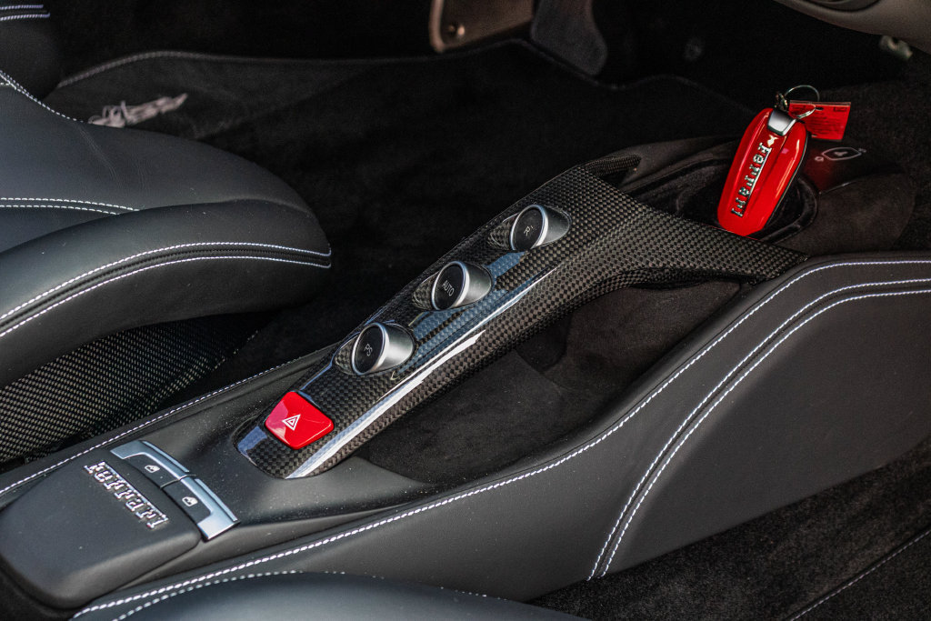Certified 2018 Ferrari 488 GTB RWD image 51