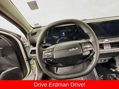 Used 2025 Kia K4 FWD image 11