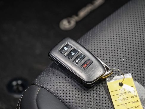 Used 2023 Lexus IS 300 w/ Comfort Package image 29