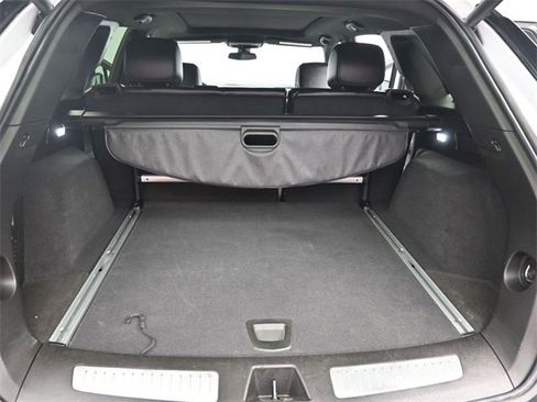 Used 2025 Cadillac XT5 Premium Luxury image 17