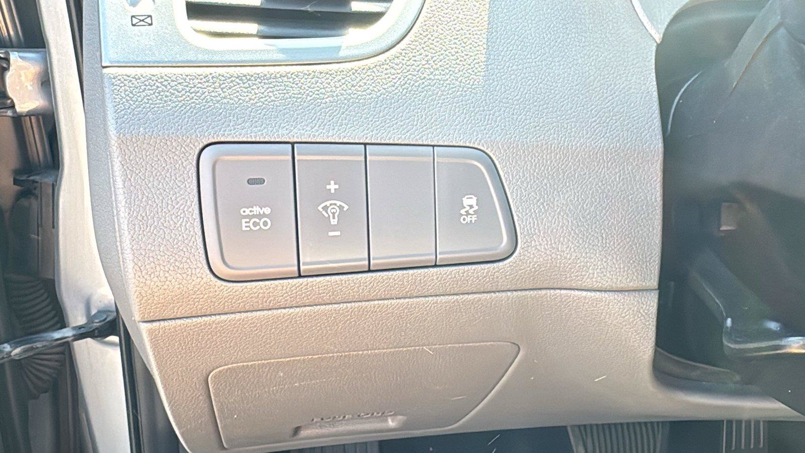 Used 2016 Hyundai Elantra SE FWD image 9