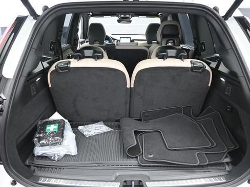 Used 2026 Volvo XC90 B6 Ultra w/ Protection Package Premier AWD/4WD image 24