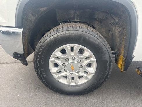Used 2024 Chevrolet Silverado 3500 LT AWD/4WD image 22
