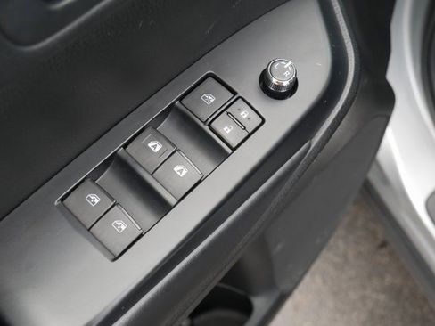 Used 2018 Toyota Highlander Plus image 13