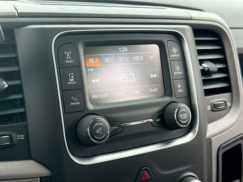 Used 2017 RAM 2500 Tradesman w/ Chrome Appearance Group image 10