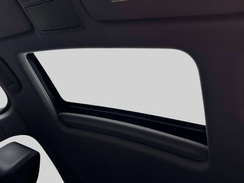 Used 2017 Honda CR-V Touring image 18