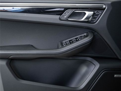 New 2026 Porsche Macan Turbo AWD/4WD image 6