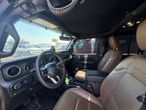 Used 2023 Jeep Wrangler Unlimited Sahara image 5