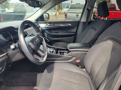 Used 2022 Jeep Grand Cherokee L Laredo w/ Luxury Tech Group I image 7