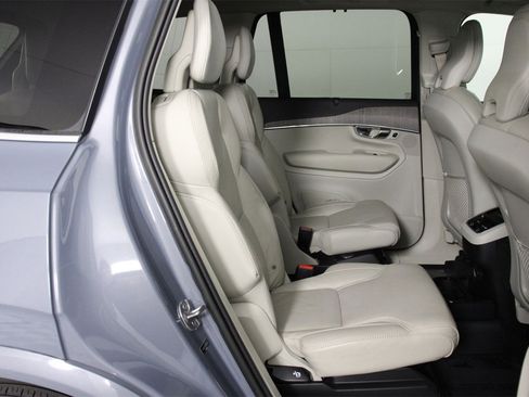 Certified 2023 Volvo XC90 B6 Ultimate image 30