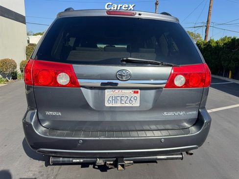 Used 2009 Toyota Sienna XLE Limited image 11