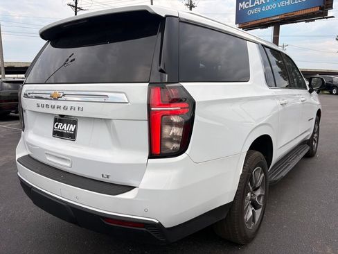 Used 2022 Chevrolet Suburban LT w/ Luxury Package AWD/4WD image 8