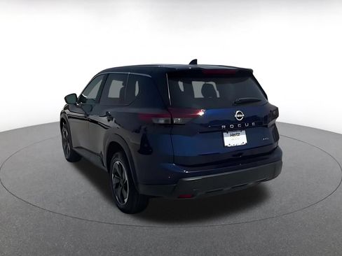 Used 2025 Nissan Rogue SV AWD/4WD image 11