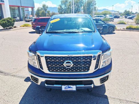Used 2017 Nissan Titan SV AWD/4WD image 9