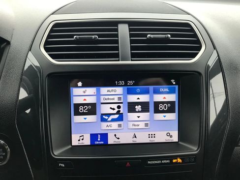 Used 2019 Ford Explorer XLT w/ Equipment Group 202A image 26