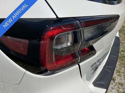 Used 2021 Subaru Outback Premium image 8