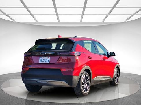 Used 2023 Chevrolet Bolt EUV Premier w/ Sun & Sound Package image 5