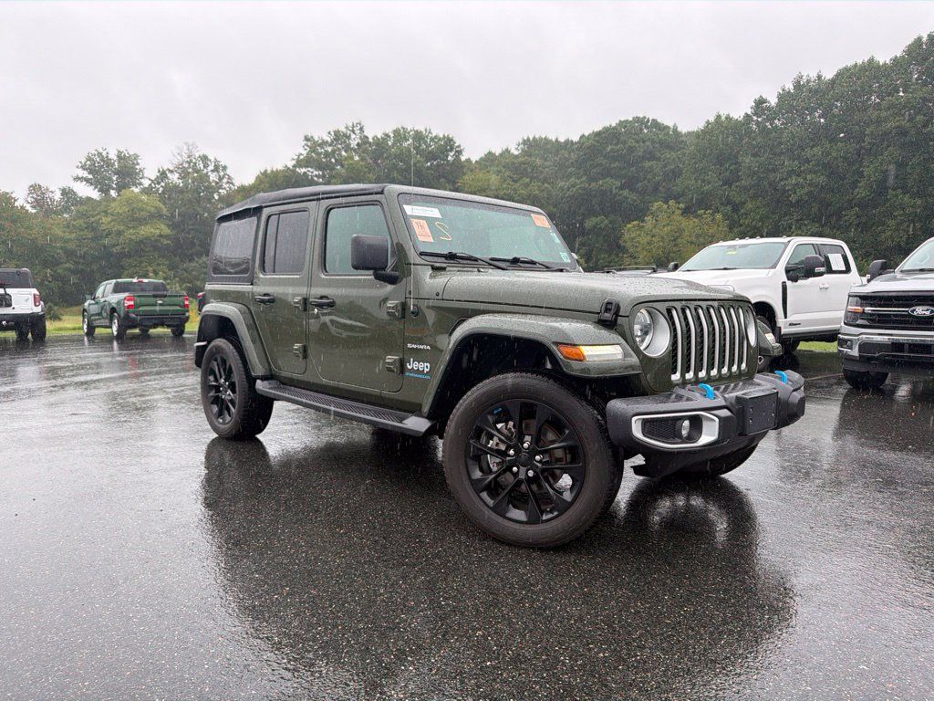 Used 2023 Jeep Wrangler Unlimited Sahara w/ Cold Weather Group AWD/4WD image 1