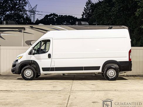 Used 2021 Mercedes-Benz Sprinter 2500 w/ Driver Convenience Package image 6
