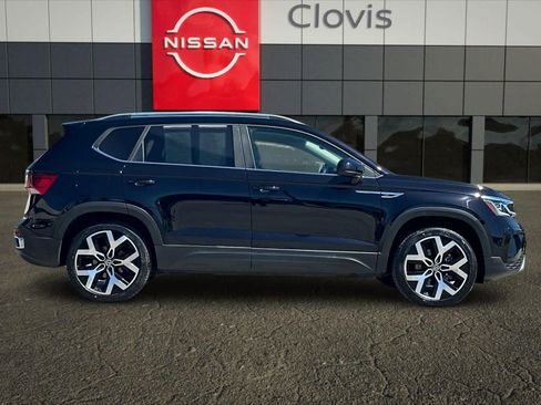 Used 2023 Volkswagen Taos SEL AWD/4WD image 9