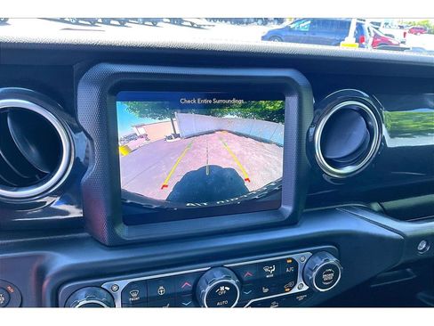 Certified 2023 Jeep Wrangler Unlimited Rubicon 392 w/ Trailer Tow Package AWD/4WD image 28