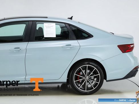 Used 2025 Volkswagen Jetta GLI Autobahn FWD image 4