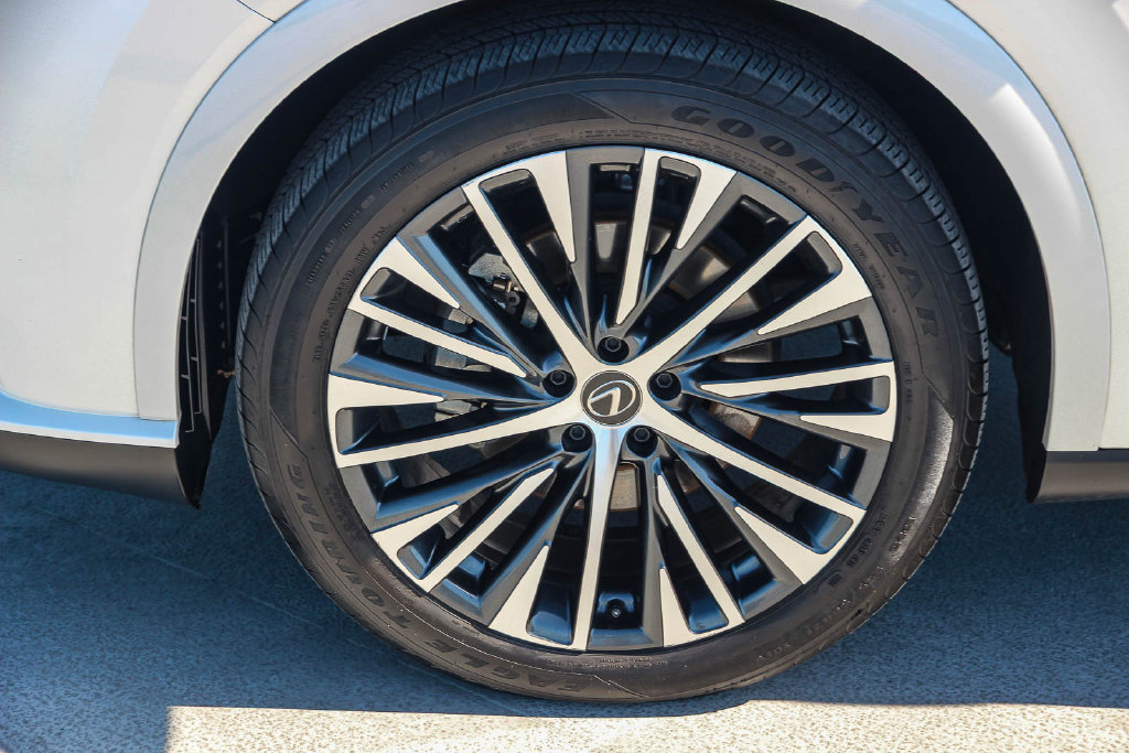 Certified 2023 Lexus RX 350 Premium Plus w/ Cold Area Package FWD image 11