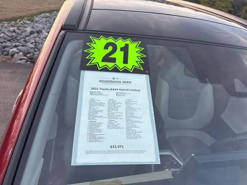 Used 2021 Toyota RAV4 Limited image 10