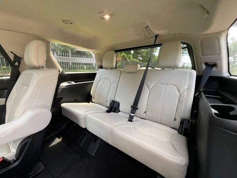 Used 2020 Ford Expedition Platinum AWD/4WD image 15