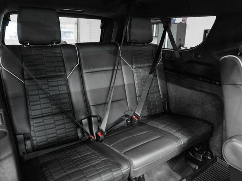 Used 2024 Cadillac Escalade ESV V w/ LPO, Floor Liner Package AWD/4WD image 34